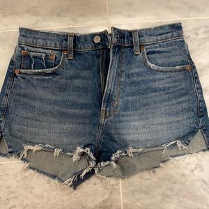 Abercrombie and Fitch Mom Short High Rise